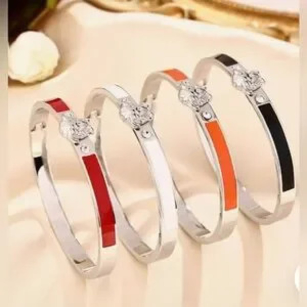 18K White Gold Medusa Head Red Oil Drip Stackable Diamond Inlay Bracelet No Fade